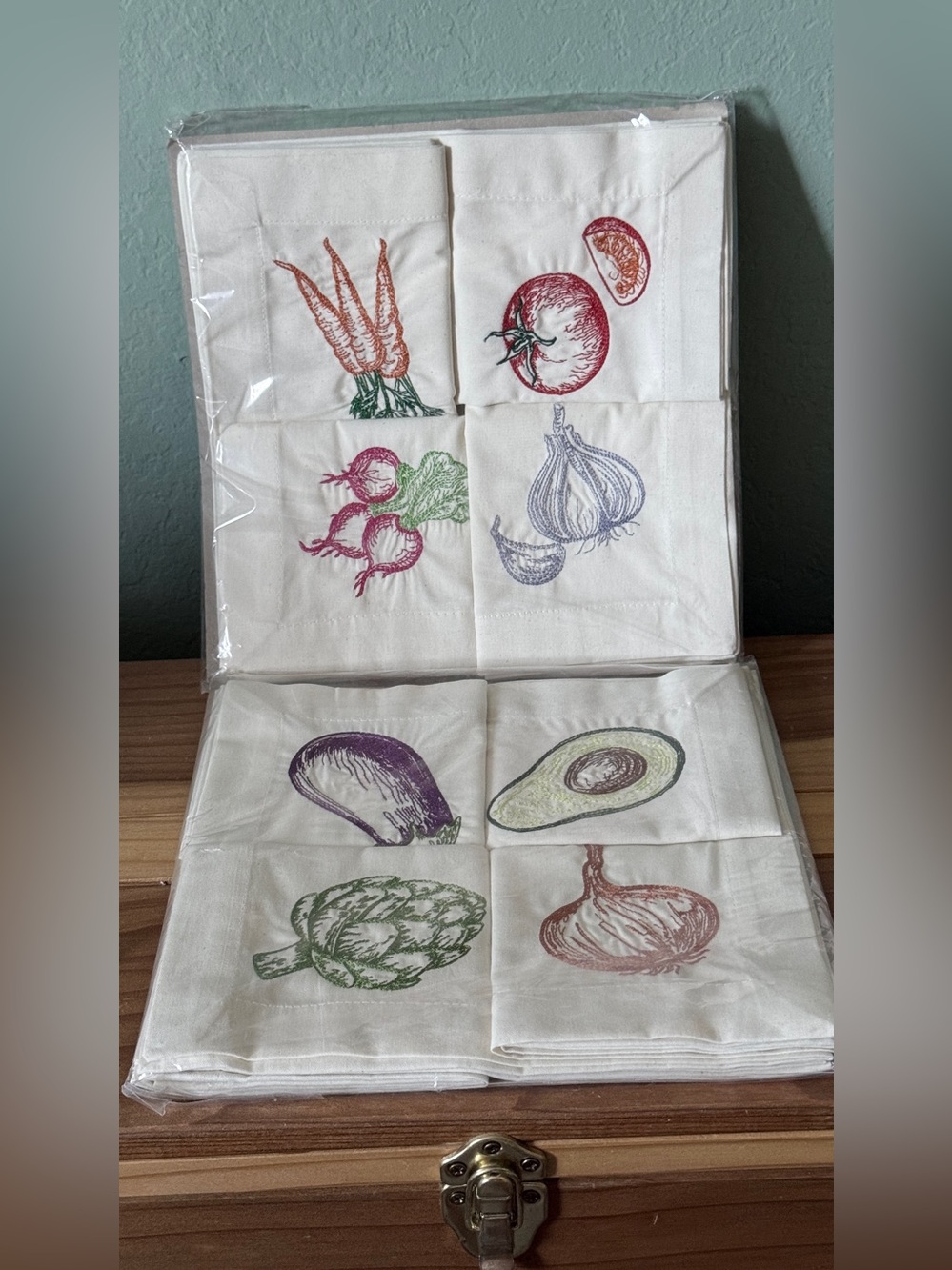 Trader Joe’s Retired Embroidered Vegetable Napkins 20” Complete Set of 8 NEW